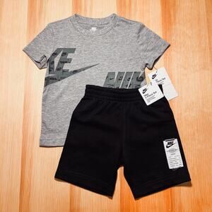 Nike Toddler Boys T-shirt and Shorts Set